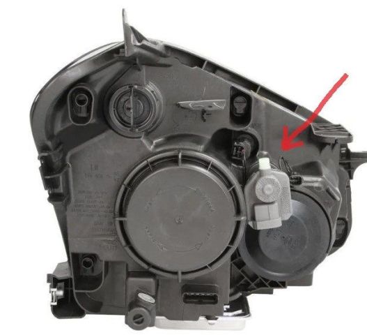 Lampa Qashqai J10-zaznaczenie.jpg